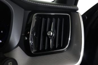 VOLVO XC60 2.0 B4 MHEV R-Design Pro Auto AWD Euro 6 (s/s) 5dr