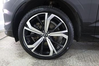 VOLVO XC60 2.0 B4 MHEV R-Design Pro Auto AWD Euro 6 (s/s) 5dr