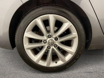 VAUXHALL ZAFIRA TOURER 1.4i Turbo Tech Line Nav MPV 5dr Petrol Auto Euro 6 (140 ps)