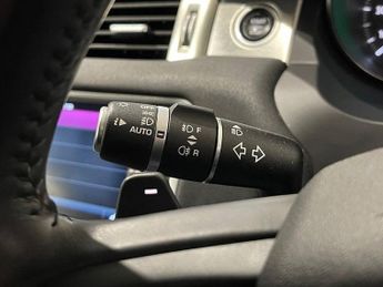 LAND ROVER RANGE ROVER EVOQUE 2.0 TD4 SE Tech SUV 5dr Diesel Auto 4WD Euro 6 (s/s) (180 ps)