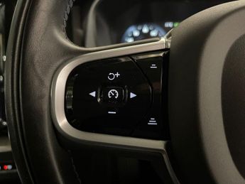 VOLVO XC60 2.0 T5 Inscription Pro SUV 5dr Petrol Auto AWD Euro 6 (s/s) (250