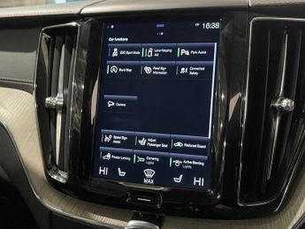 VOLVO XC60 2.0 T5 Inscription Pro SUV 5dr Petrol Auto AWD Euro 6 (s/s) (250