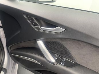 AUDI TT 2.0 TFSI S line Coupe 3dr Petrol S Tronic quattro Euro 6 (s/s) (