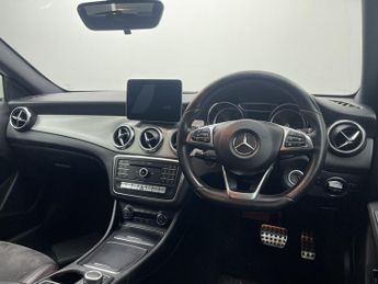 MERCEDES-BENZ GLA 1.6 GLA200 AMG Line (Executive) SUV 5dr Petrol 7G-DCT Euro 6 (s/