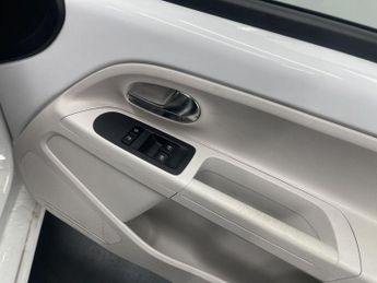 VOLKSWAGEN UP! 1.0 up! beats Hatchback 3dr Petrol ASG Euro 6 (60 ps)
