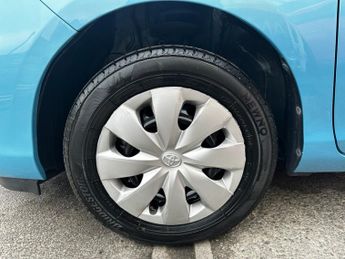 TOYOTA AQUA 1.5 Automatic Petrol Hybrid Hatchback Blue 5dr