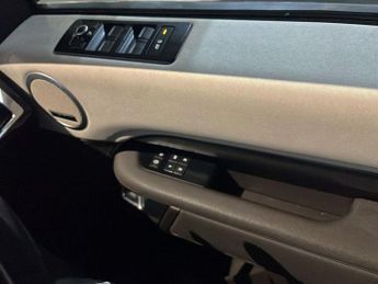 LAND ROVER DISCOVERY 3.0 TD V6 HSE SUV 5dr Diesel Auto 4WD Euro 6 (s/s) (258 ps)