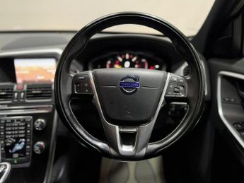 VOLVO XC60 2.0 D4 R-Design Nav SUV 5dr Diesel Auto Euro 6 (s/s) (190 ps)
