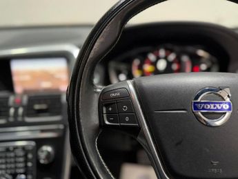 VOLVO XC60 2.0 D4 R-Design Nav SUV 5dr Diesel Auto Euro 6 (s/s) (190 ps)