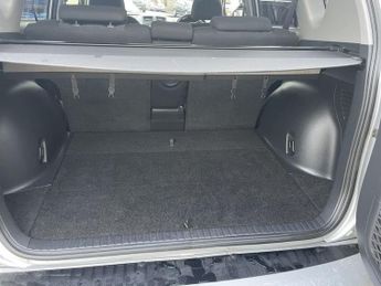 TOYOTA RAV4 2.2 XT-R D-4D 5d 4X4 135 BHP