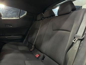 TOYOTA C-HR 1.8 VVT-h Design SUV 5dr Petrol Hybrid CVT Euro 6 (s/s) (122 ps)