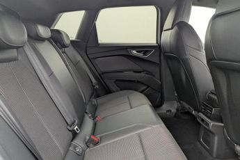 AUDI Q4 E-TRON 40 S line SUV 5dr Electric Auto 82kWh (204 ps)