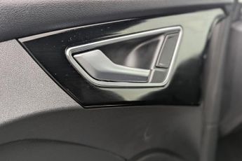 AUDI Q4 E-TRON 40 S line SUV 5dr Electric Auto 82kWh (204 ps)