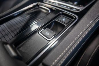 JAGUAR F-PACE 2.0 D240 R-Sport SUV 5dr Diesel Auto AWD Euro 6 (s/s) (240 ps)