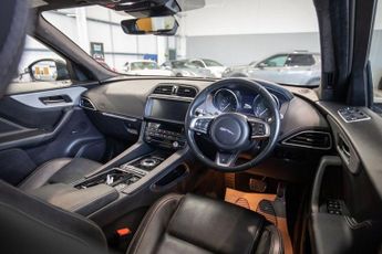JAGUAR F-PACE 2.0 D240 R-Sport SUV 5dr Diesel Auto AWD Euro 6 (s/s) (240 ps)
