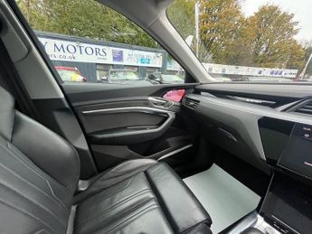 AUDI E-TRON 55 Launch Edition SUV 5dr Electric Auto quattro 95kWh (408 ps)