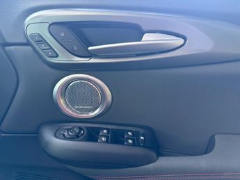 ALFA ROMEO TONALE 1.5 VGT MHEV Tributo Italiano SUV 5dr Petrol Hybrid DCT Euro 6 (