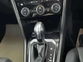 VOLKSWAGEN T-ROC 2.0 TDI Design SUV 5dr Diesel DSG Euro 6 (s/s) (150 ps) FULL VW 