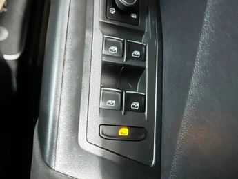 VOLKSWAGEN T-ROC 2.0 TDI Design SUV 5dr Diesel DSG Euro 6 (s/s) (150 ps) FULL VW 