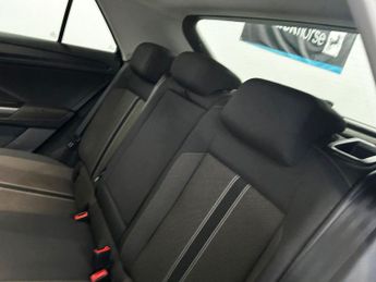 VOLKSWAGEN T-ROC 2.0 TDI Design SUV 5dr Diesel DSG Euro 6 (s/s) (150 ps) FULL VW 