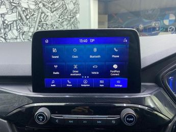 FORD KUGA 2.5 EcoBoost Duratec 14.4kWh ST-Line SUV 5dr Petrol Plug-in Hybr