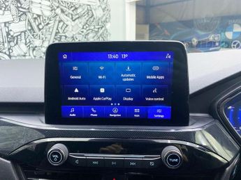 FORD KUGA 2.5 EcoBoost Duratec 14.4kWh ST-Line SUV 5dr Petrol Plug-in Hybr