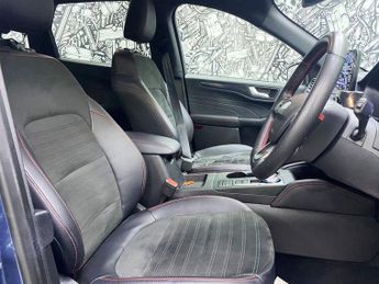 FORD KUGA 2.5 EcoBoost Duratec 14.4kWh ST-Line SUV 5dr Petrol Plug-in Hybr