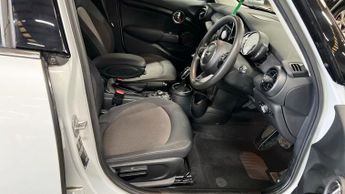 MINI HATCH 1.5 Cooper Classic Hatchback 5dr Petrol Steptronic Euro 6 (s/s) 