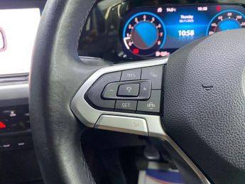 VOLKSWAGEN GOLF 1.5 TSI Life Hatchback 5dr Petrol Manual Euro 6 (s/s) (130 ps)