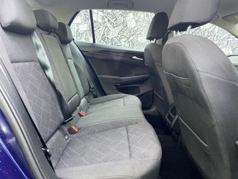 VOLKSWAGEN GOLF 1.5 TSI Life Hatchback 5dr Petrol Manual Euro 6 (s/s) (130 ps)