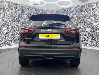 NISSAN QASHQAI 1.3 DIG-T Visia SUV 5dr Petrol Manual Euro 6 (s/s) (140 ps)