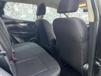 NISSAN QASHQAI 1.3 DIG-T Visia SUV 5dr Petrol Manual Euro 6 (s/s) (140 ps)