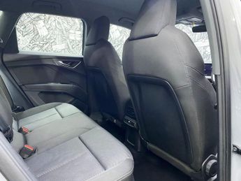 AUDI Q4 E-TRON 35 Sport SUV 5dr Electric Auto 55kWh (170 ps)