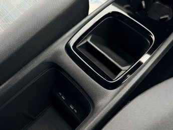 VOLKSWAGEN ID.3 Pro Performance 58kWh Life Hatchback 5dr Electric Auto (204 ps)