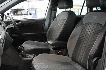 VOLKSWAGEN TIGUAN 1.5 TSI R-Line SUV 5dr Petrol DSG Euro 6 (s/s) (150 ps)