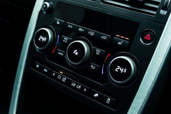 LAND ROVER DISCOVERY SPORT 2.0 TD4 HSE SUV 5dr Diesel Auto 4WD Euro 6 (s/s) (180 ps)