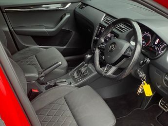 SKODA OCTAVIA 2.0 TSI vRS Hatchback 5dr Petrol DSG Euro 6 (s/s) (230 ps)