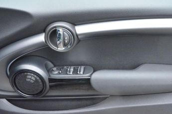 MINI CONVERTIBLE 1.5 Cooper Exclusive Convertible 2dr Petrol Steptronic Euro 6 (s