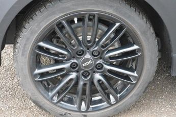 MINI CONVERTIBLE 1.5 Cooper Exclusive Convertible 2dr Petrol Steptronic Euro 6 (s