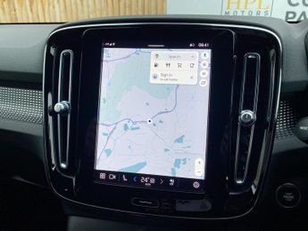 VOLVO XC40 2.0 B3 MHEV Plus SUV 5dr Petrol Hybrid DCT Auto Euro 6 (s/s) (16