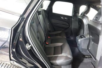 VOLVO XC60 2.0 B5 MHEV Plus Black Edition Auto AWD Euro 6 (s/s) 5dr