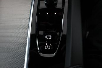 VOLVO XC60 2.0 B5 MHEV Plus Black Edition Auto AWD Euro 6 (s/s) 5dr