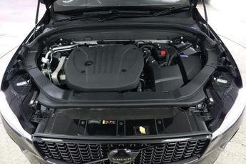 VOLVO XC60 2.0 B5 MHEV Plus Black Edition Auto AWD Euro 6 (s/s) 5dr