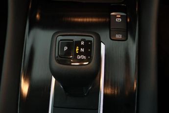 NISSAN QASHQAI 1.3 DIG-T MHEV Premiere Edition XTRON Euro 6 (s/s) 5dr