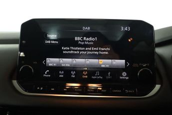 NISSAN QASHQAI 1.3 DIG-T MHEV Premiere Edition XTRON Euro 6 (s/s) 5dr