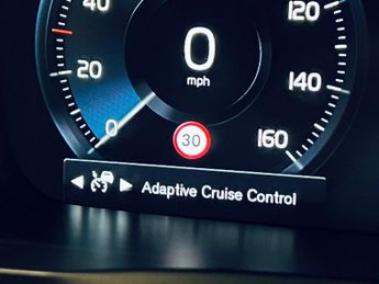 VOLVO XC90 2.0 T6 Inscription SUV 5dr Petrol Auto 4WD Euro 6 (s/s) (320 ps)