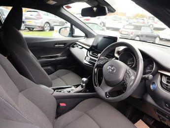 TOYOTA C-HR 1.8 VVT-h Design SUV 5dr Petrol Hybrid CVT Euro 6 (s/s) (122 ps)