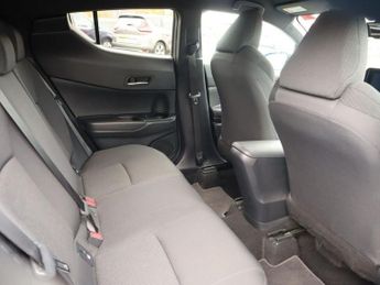 TOYOTA C-HR 1.8 VVT-h Design SUV 5dr Petrol Hybrid CVT Euro 6 (s/s) (122 ps)