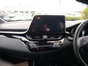 TOYOTA C-HR 1.8 VVT-h Design SUV 5dr Petrol Hybrid CVT Euro 6 (s/s) (122 ps)