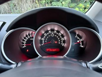 KIA VENGA 1.6 3 MPV 5dr Petrol Auto Euro 6 (123 bhp)